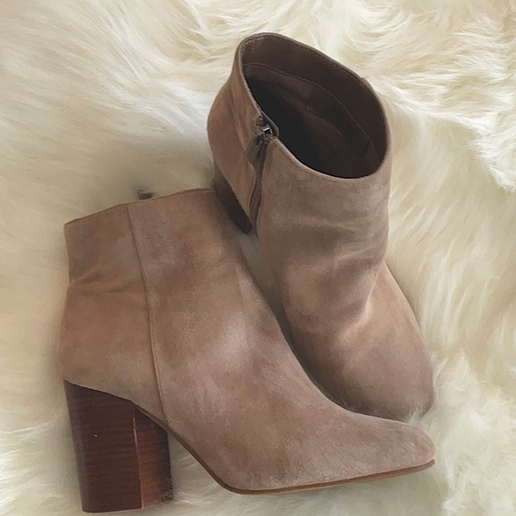 Vince Camuto suede Ankle Boots - Beige - Picture 1 of 10